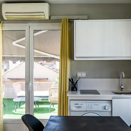 Estudio En Mariana Pineda, Apartamento